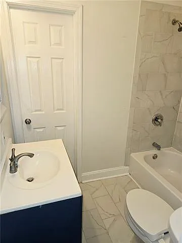 2713 Baronne St — Photo 4