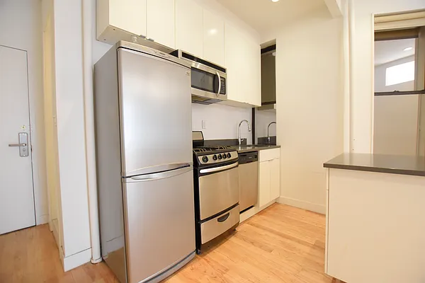 Rented by REAL New York | media 5