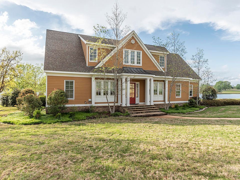 1st image of 709 E Lakeshore Dr