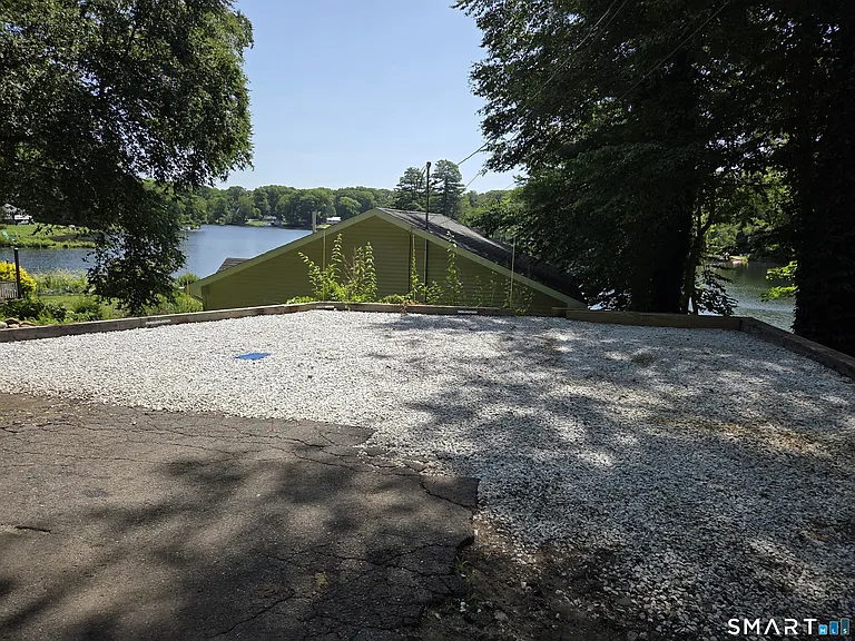 50 Beach Dr — Photo 32