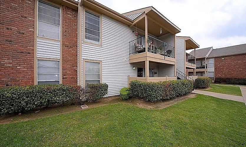 Trinity Park Apartments — Photo 4