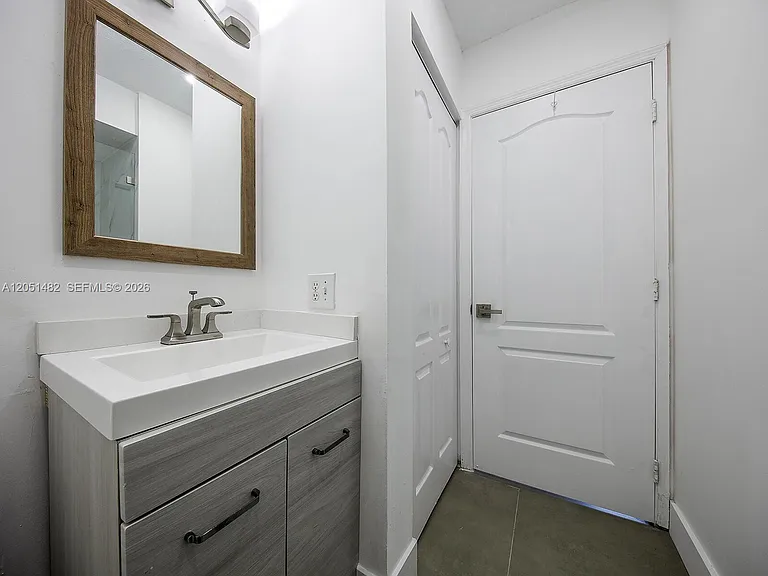 8260 NW 10th St #6 — Photo 10