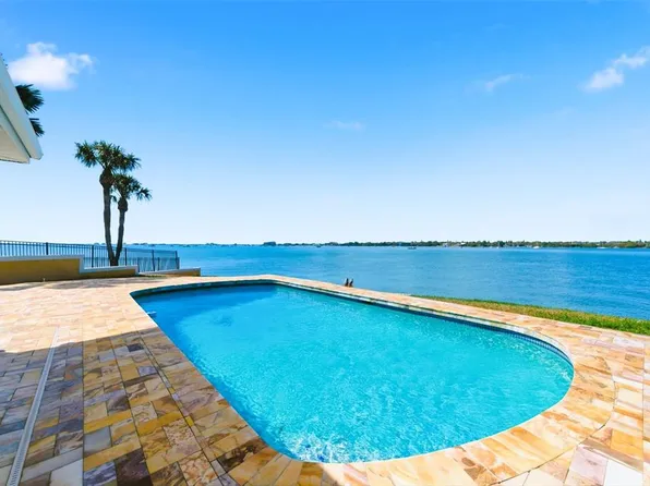 4201 45th St S, Saint Petersburg, FL 33711