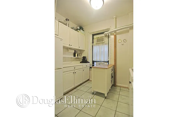 Sold by Douglas Elliman | media 10