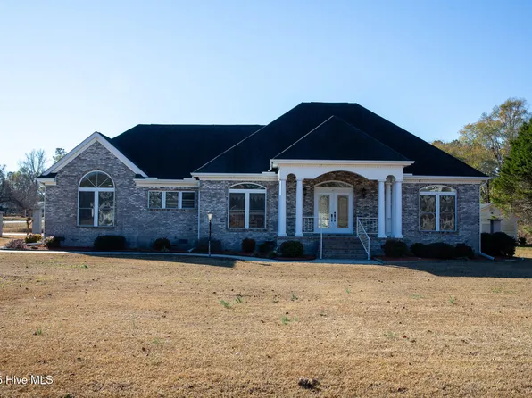 27 Stewart Circle, Whiteville, NC 28472