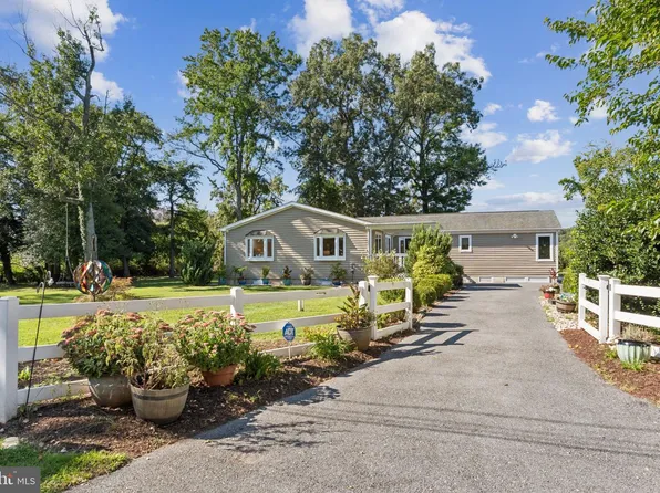7654 Bay St, Pasadena, MD 21122
