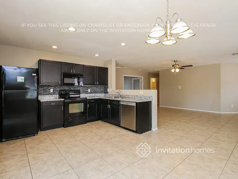 1102 E Dust Devil Dr — Photo 7