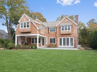 145 Elm St, Southampton, NY 11968