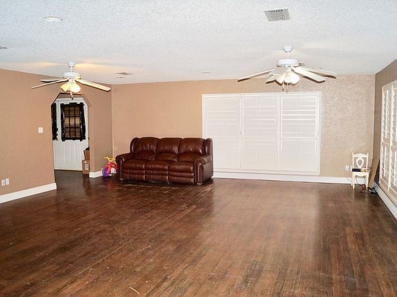 2nd image of 6601 N Huber Ave