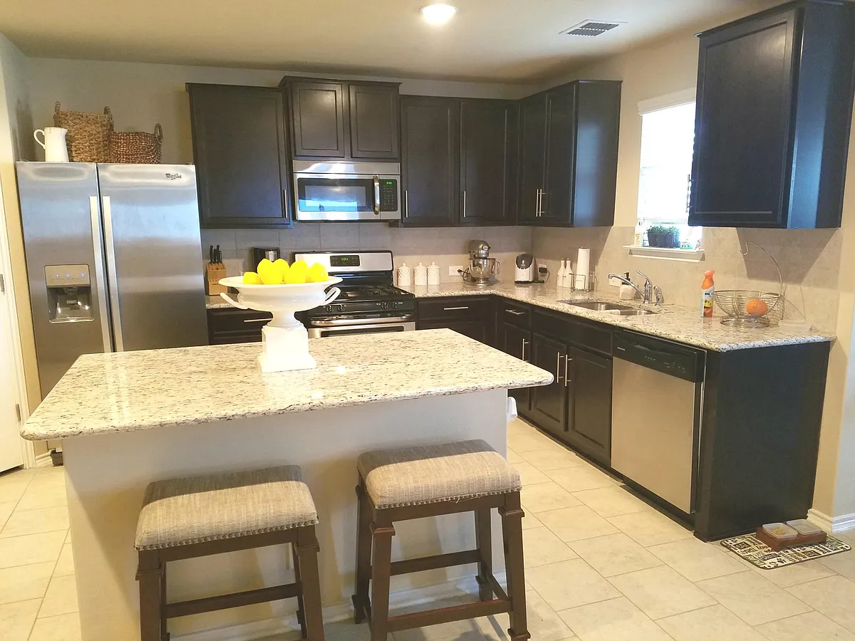 Granite counters - 8919 Hughes Crk
