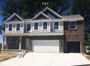 1697 Red Clover Dr, Lebanon, OH 45036