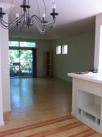 Huntington Ct, Mountain View — Photo 4