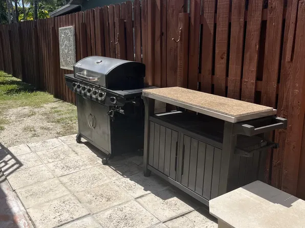 (undisclosed Address), Miami, FL 33182
