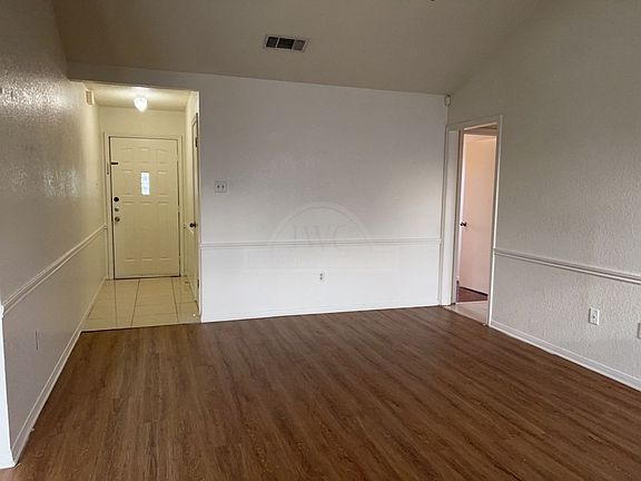3rd image of 3120 Panhandle Dr