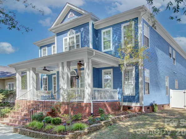 14619 Holly Springs Dr, Huntersville, NC 28078