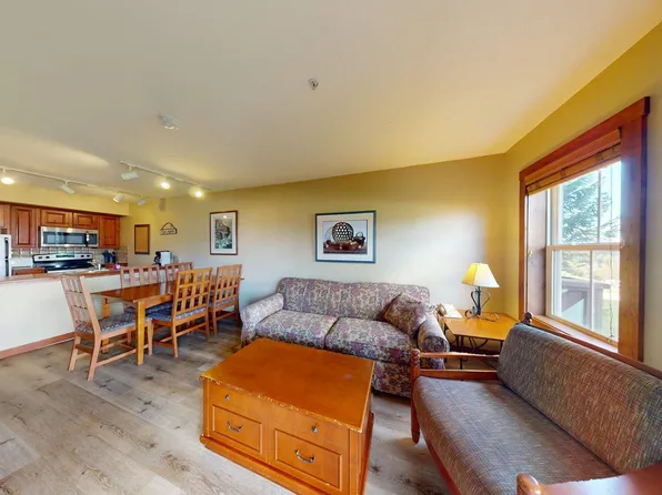 117 Highland House, Snowshoe, WV 26209