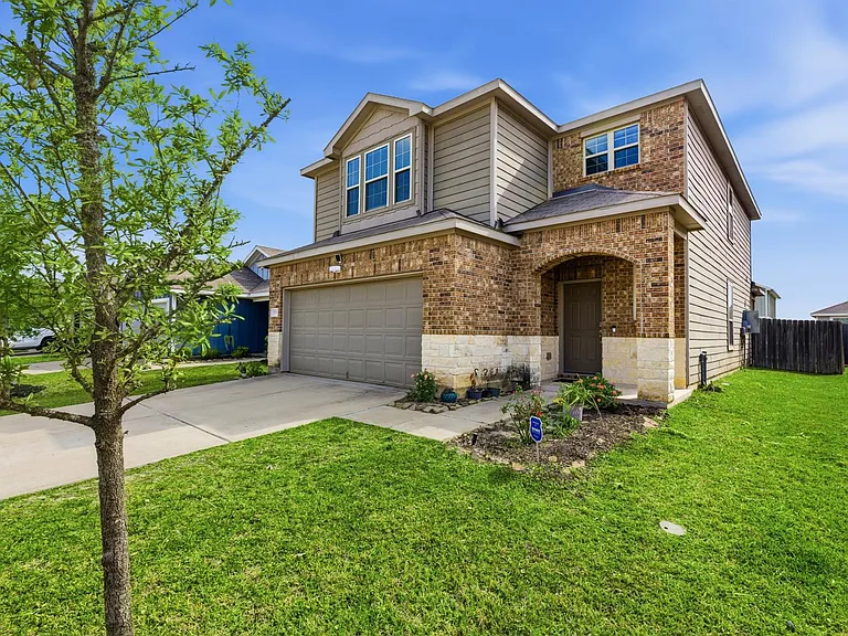 5718 Savanna Pasture Rd — Photo 1