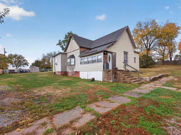 420 E Plum St, Linden, IN 47955