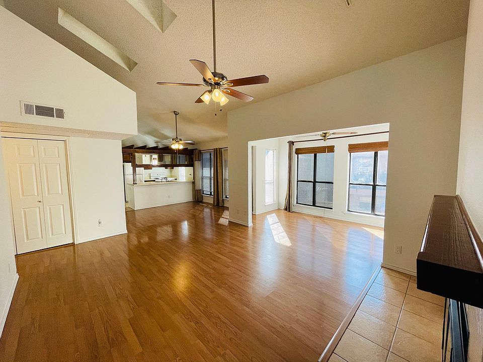 1st image of 7043 Holly Hill Dr APT 6