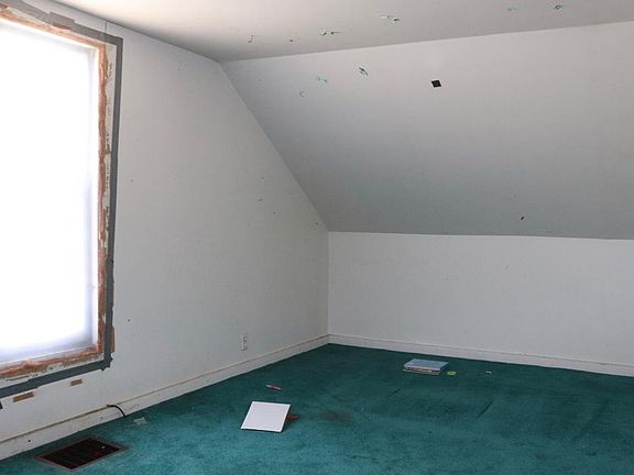 4th image of 1344 Alpine Ave NW