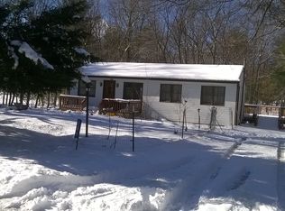 109 E Shore Dr, Dingmans Ferry, PA 18328