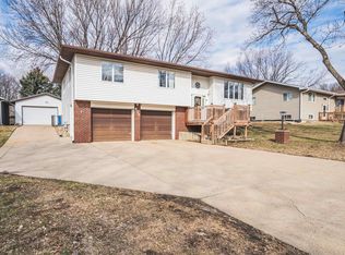 415 12th Ave SW, Le Mars, IA 51031