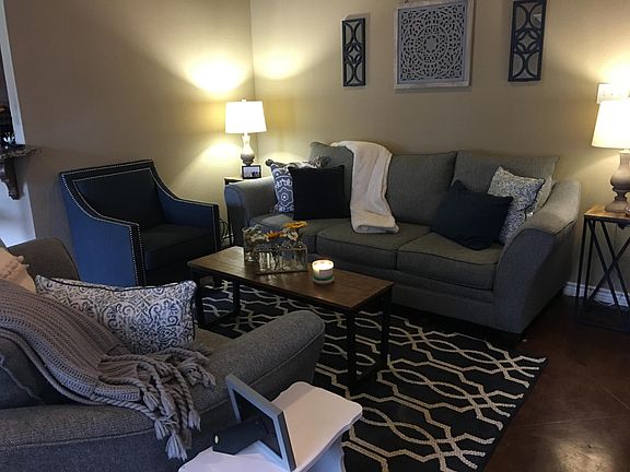 3rd image of 3100 Silver Saddle Dr