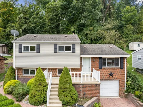 4851 Hialeah Dr, Pittsburgh, PA 15239