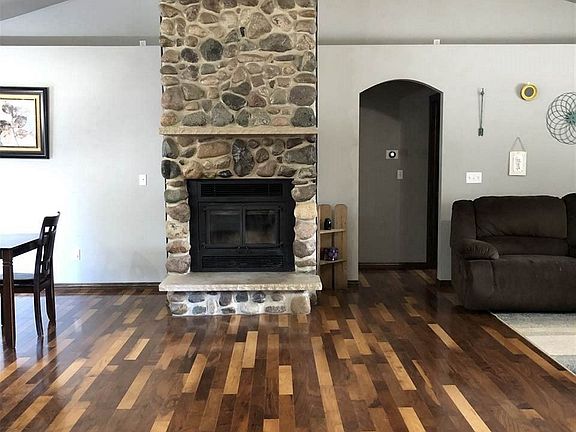 5th image of 507 Hoganwood Cir