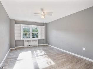 467 Valley St APT 3E, Maplewood, NJ 07040