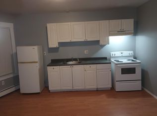 102 1st Ave #4, Woonsocket, RI 02895