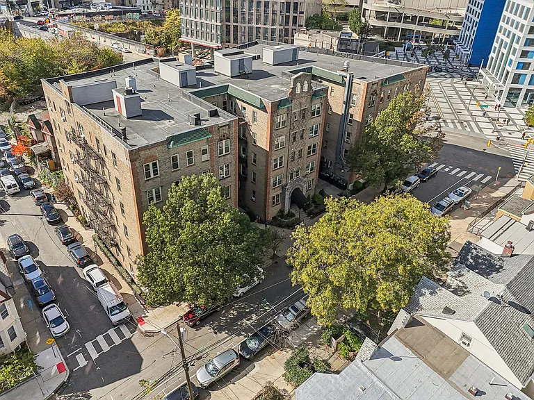 Magnolia Apartments — Photo 15