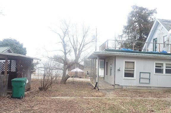 4th image of 100 N 6th St