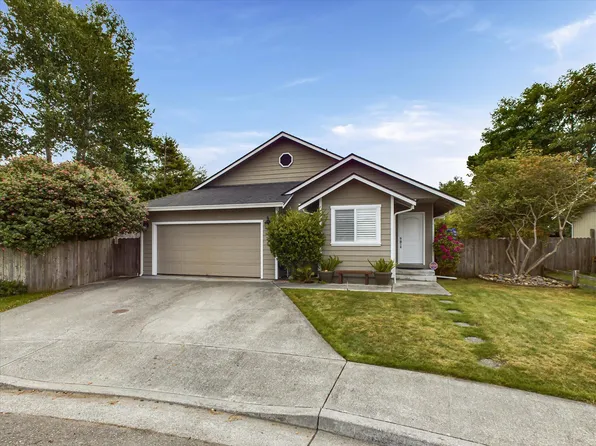 1760 Sitka Ct, McKinleyville, CA 95519