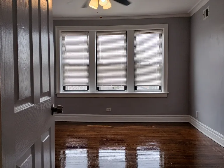 1741 W 80th St #3-1741-3 — Photo 14