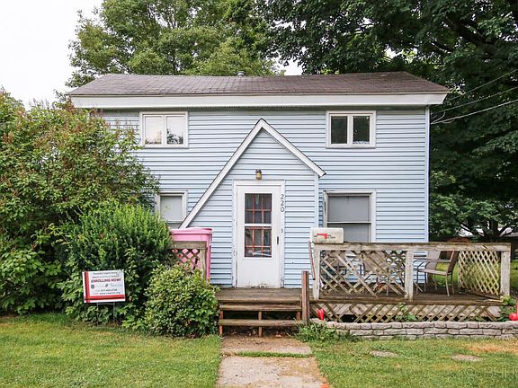 220 maple-102