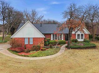2 Ramblewood St, Ponca City, OK 74604