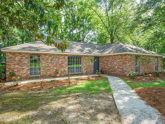 2nd image of 217 Lynnwood Cir