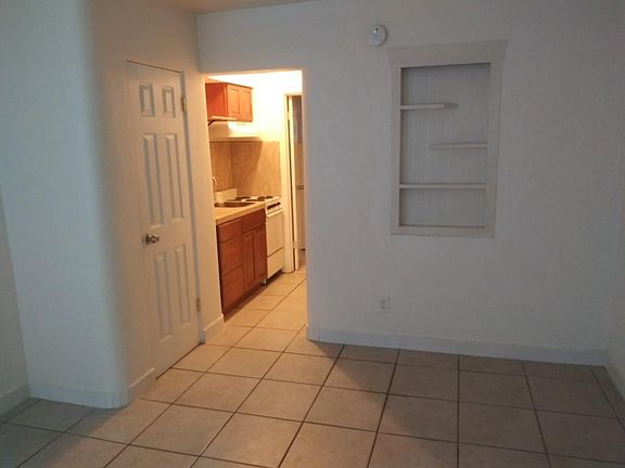 5th image of 901 3rd St N APT 3