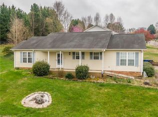 1704 Hawkcrest Ln, Winston Salem, NC 27127