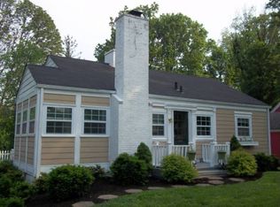 4212 Alton Rd, Saint Matthews, KY 40207