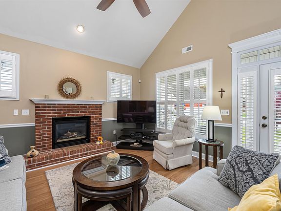 4th image of 109 Boulder Ct
