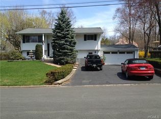 964 Stark Ln, Valley Cottage, NY 10989