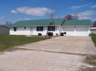 15 Benton Dr, Monroe City, MO 63456