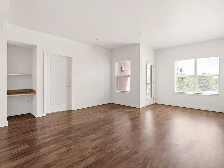 Clay Street Residences — Photo 9