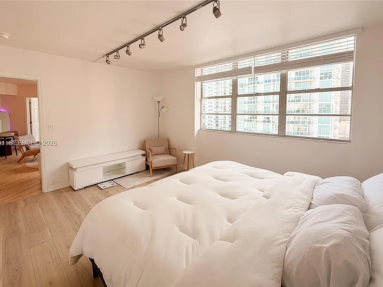 825 Brickell Bay Dr #2050 — Photo 10