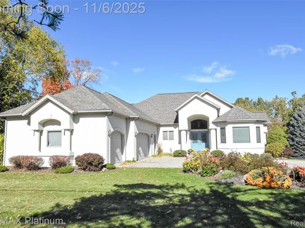 3367 E Cook Rd, Grand Blanc, MI 48439