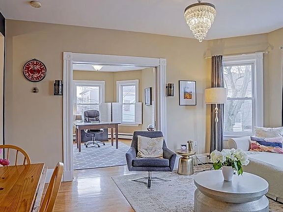 2nd image of 77 Avon St #2