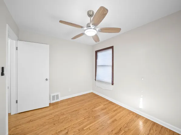8417 Main St, Kansas City, MO 64114