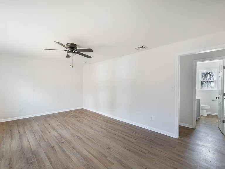 236 Newcomb Drive - 2 — Photo 5